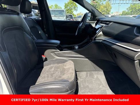 Used 2023 Jeep Grand Cherokee L Laredo AWD/4WD image 10