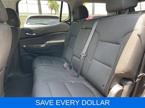 Used 2023 GMC Acadia SLE w/ Driver Convenience Package FWD image 16