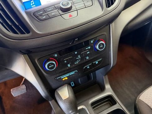 Used 2017 Ford Escape SE w/ Equipment Group 201A AWD/4WD image 24