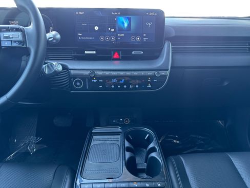 Used 2025 Hyundai Ioniq 5 Limited RWD image 11
