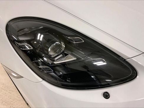 Used 2022 Porsche 718 Cayman GT4 image 25