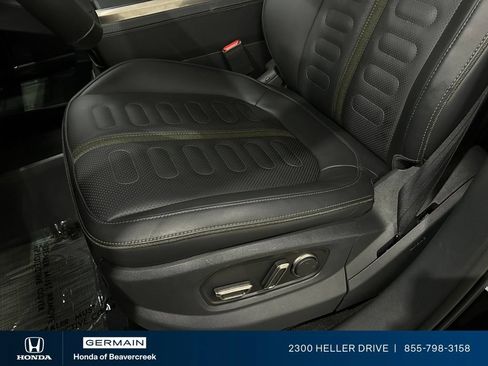 Used 2023 Rivian R1S Adventure AWD/4WD image 19