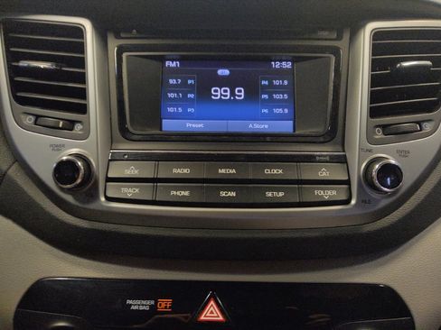 Used 2016 Hyundai Tucson SE FWD image 25