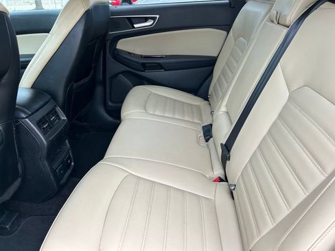 Used 2019 Ford Edge SEL w/ Equipment Group 201A FWD image 15