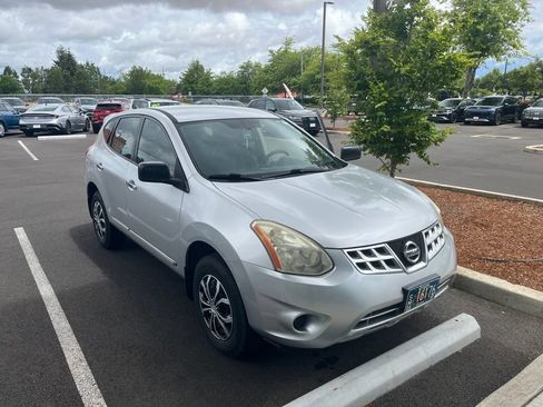 Used 2013 Nissan Rogue S AWD/4WD image 2