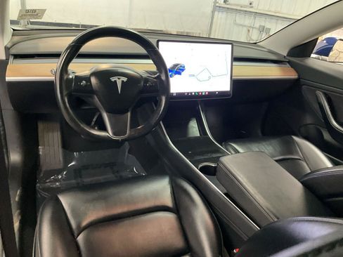 Used 2018 Tesla Model 3 Long Range RWD image 5