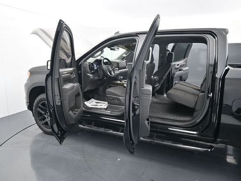 Used 2025 Chevrolet Silverado 1500 RST AWD/4WD image 14