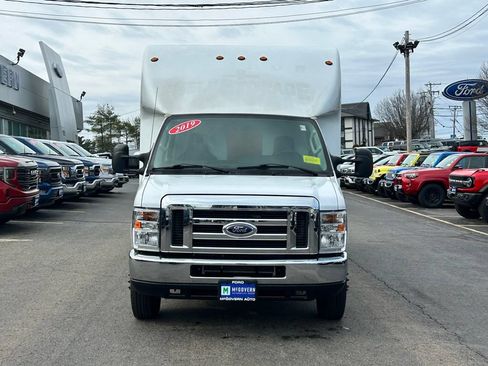 Used 2019 Ford E-350 and Econoline 350 Super Duty RWD image 9