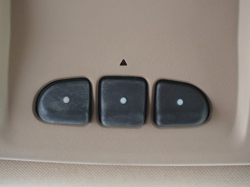 Used 2009 Buick Enclave CXL w/ Entertainment Package #3 FWD image 29