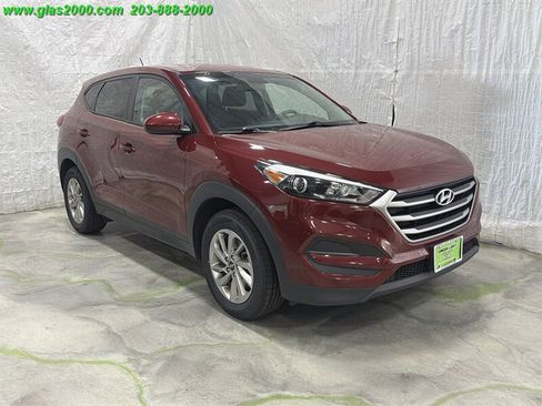 Used 2018 Hyundai Tucson SE AWD/4WD image 2