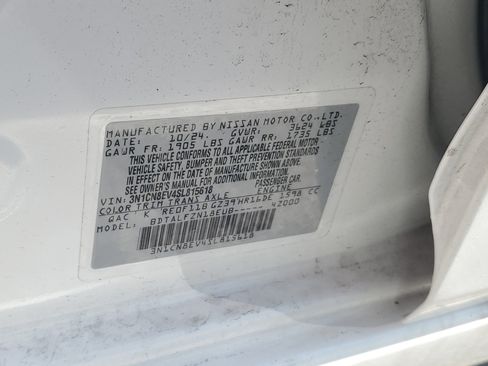 Used 2025 Nissan Versa SV image 10