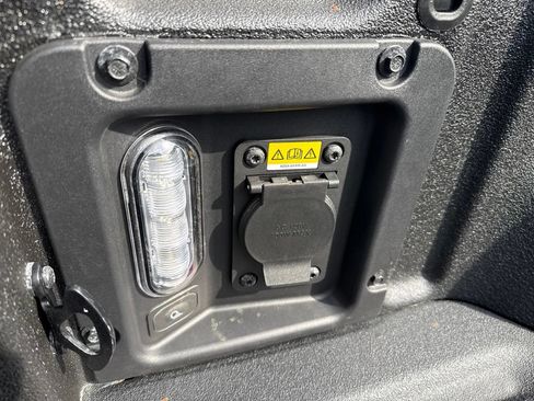 Used 2024 Ford Maverick Lariat FWD image 17