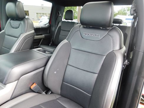 Used 2019 Ford F150 Raptor w/ Equipment Group 802A Luxury AWD/4WD image 21