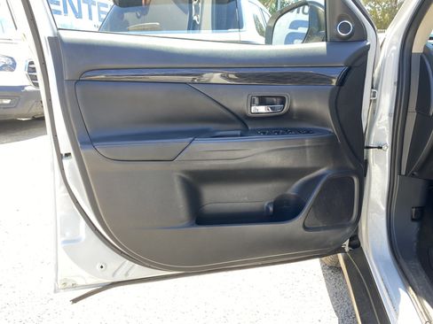 Used 2018 Mitsubishi Outlander SEL FWD image 14