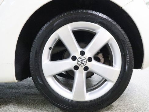 Used 2007 Volkswagen Beetle Triple White Edition image 19