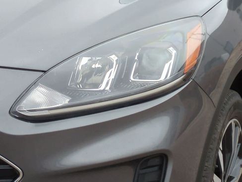 Used 2021 Ford Escape SE w/ SE Sport Appearance Package image 11