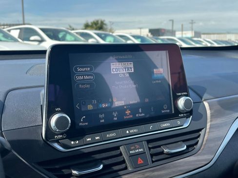 Used 2025 Nissan Altima 2.5 SV image 20