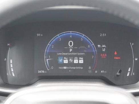 Used 2025 Toyota Corolla Cross XLE w/ Convenience Package FWD image 21