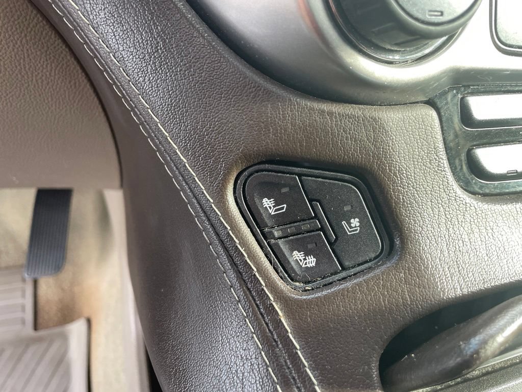Used 2017 Chevrolet Tahoe Premier AWD/4WD image 33