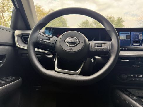 Used 2026 Nissan Kicks SV w/ Cold Weather Package AWD/4WD image 24