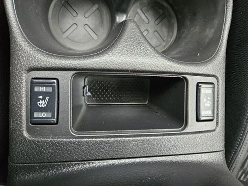 Used 2019 Nissan Rogue SV w/ Sun & Sound Touring Package image 8