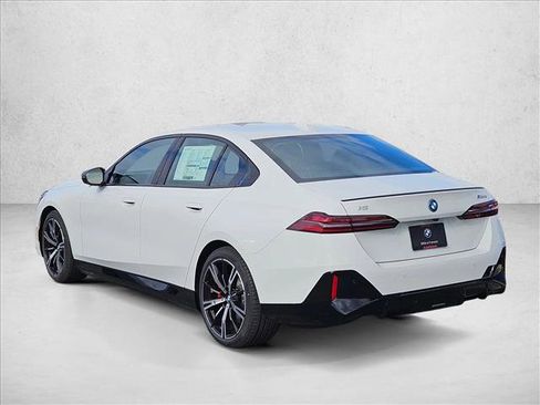 Used 2025 BMW i5 M60 w/ Premium Package AWD/4WD image 8