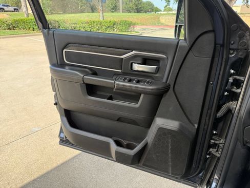 Used 2025 RAM 2500 Big Horn AWD/4WD image 15