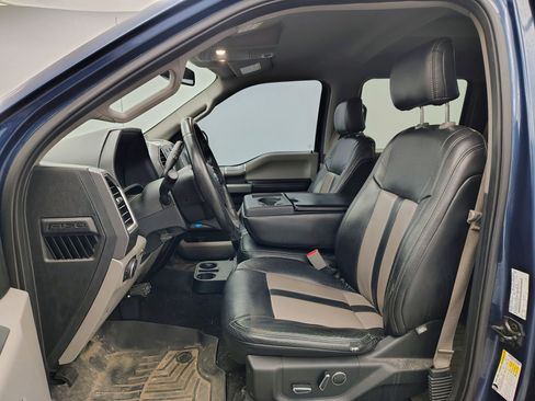 Used 2016 Ford F150 XLT w/ Equipment Group 302A Luxury AWD/4WD image 10