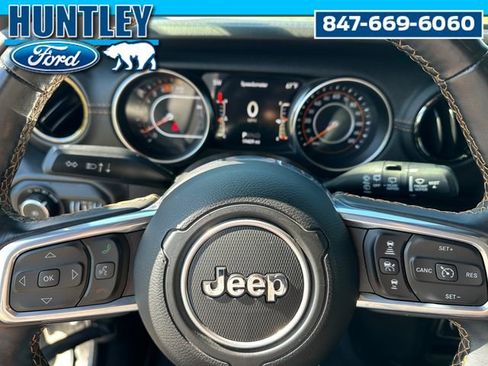 Used 2021 Jeep Wrangler Unlimited Sahara image 26