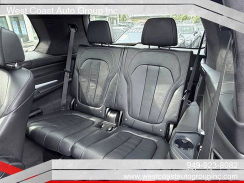Used 2022 BMW X7 xDrive40i w/ M Sport Package AWD/4WD image 14
