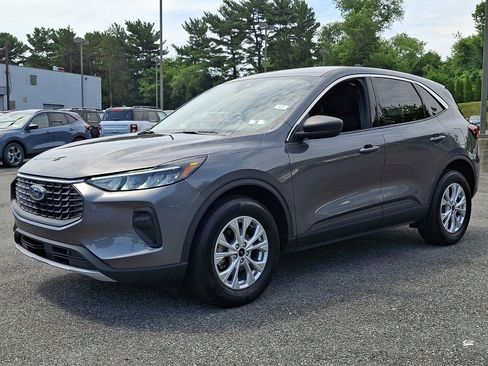 Certified 2023 Ford Escape Active AWD/4WD image 3