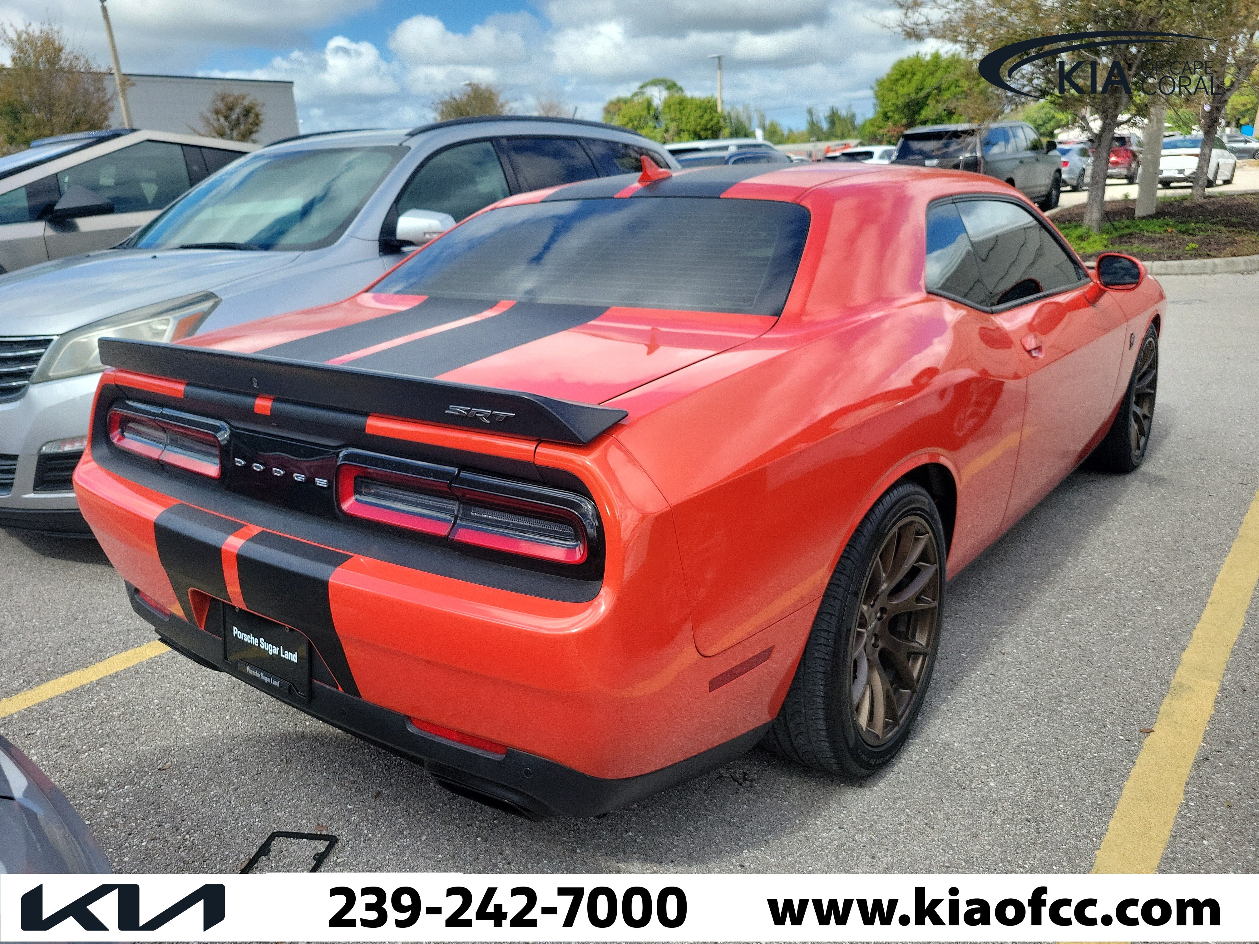Used 2016 Dodge Challenger SRT Hellcat RWD image 4