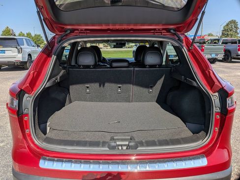 Used 2022 Nissan Rogue Sport SL FWD image 28