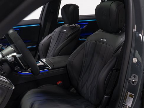 Used 2025 Mercedes-Benz S 63 AMG S image 32