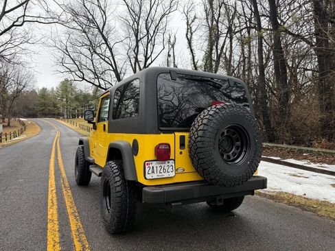Used 2004 Jeep Wrangler 4WD image 7