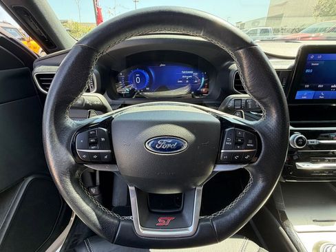 Used 2022 Ford Explorer ST AWD/4WD image 14