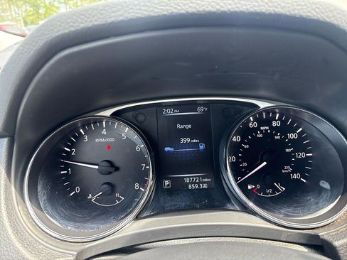 Used 2016 Nissan Rogue S image 10