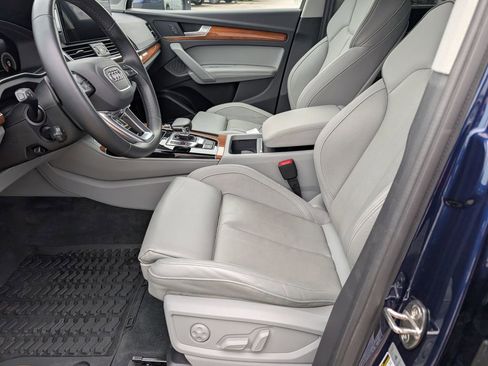 Used 2021 Audi Q5 Prestige w/ Prestige Package image 12