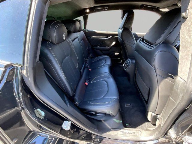 Used 2022 Maserati Levante GT AWD/4WD image 27