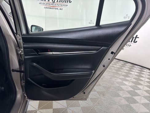Used 2025 MAZDA MAZDA3 s image 23