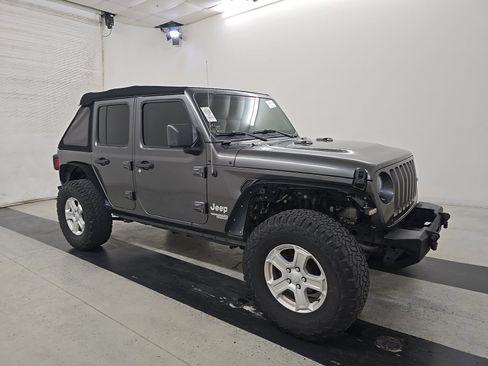 Used 2019 Jeep Wrangler Unlimited Sport S AWD/4WD image 4
