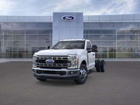 New 2026 Ford F350 XLT image 2