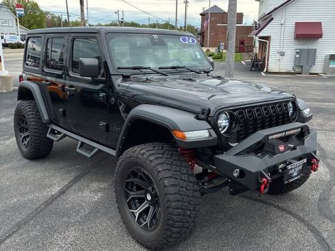 Used 2024 Jeep Wrangler Unlimited Sport AWD/4WD image 1