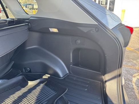 Used 2025 Toyota RAV4 XLE image 44