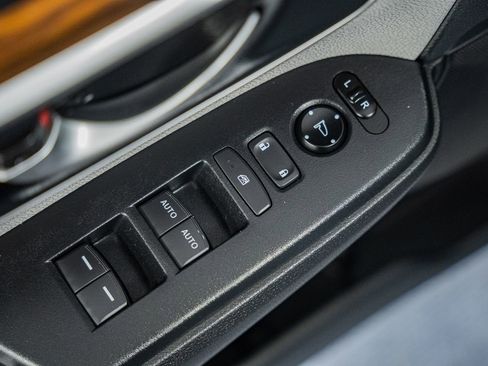 Used 2019 Honda CR-V EX image 42