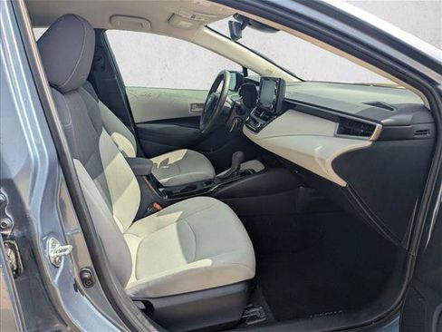 Used 2022 Toyota Corolla LE FWD image 14