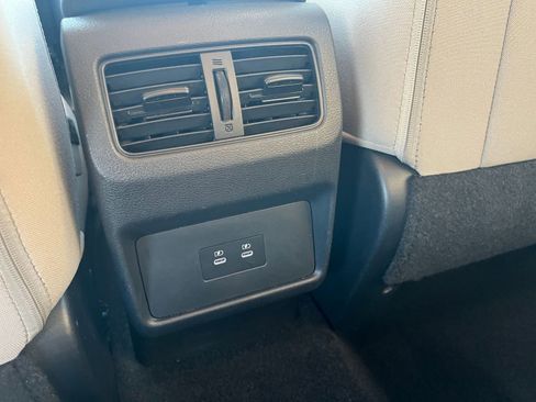 Used 2025 Nissan Rogue SV image 24