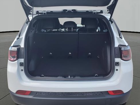 Used 2023 Jeep Compass Altitude w/ Sun and Sound Group image 10