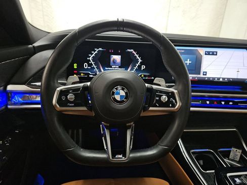 Used 2023 BMW 740i RWD image 3