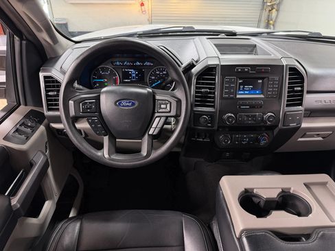 Used 2019 Ford F250 XLT AWD/4WD image 24
